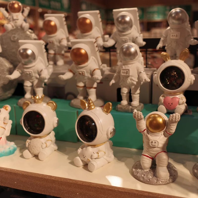 宇航员人偶